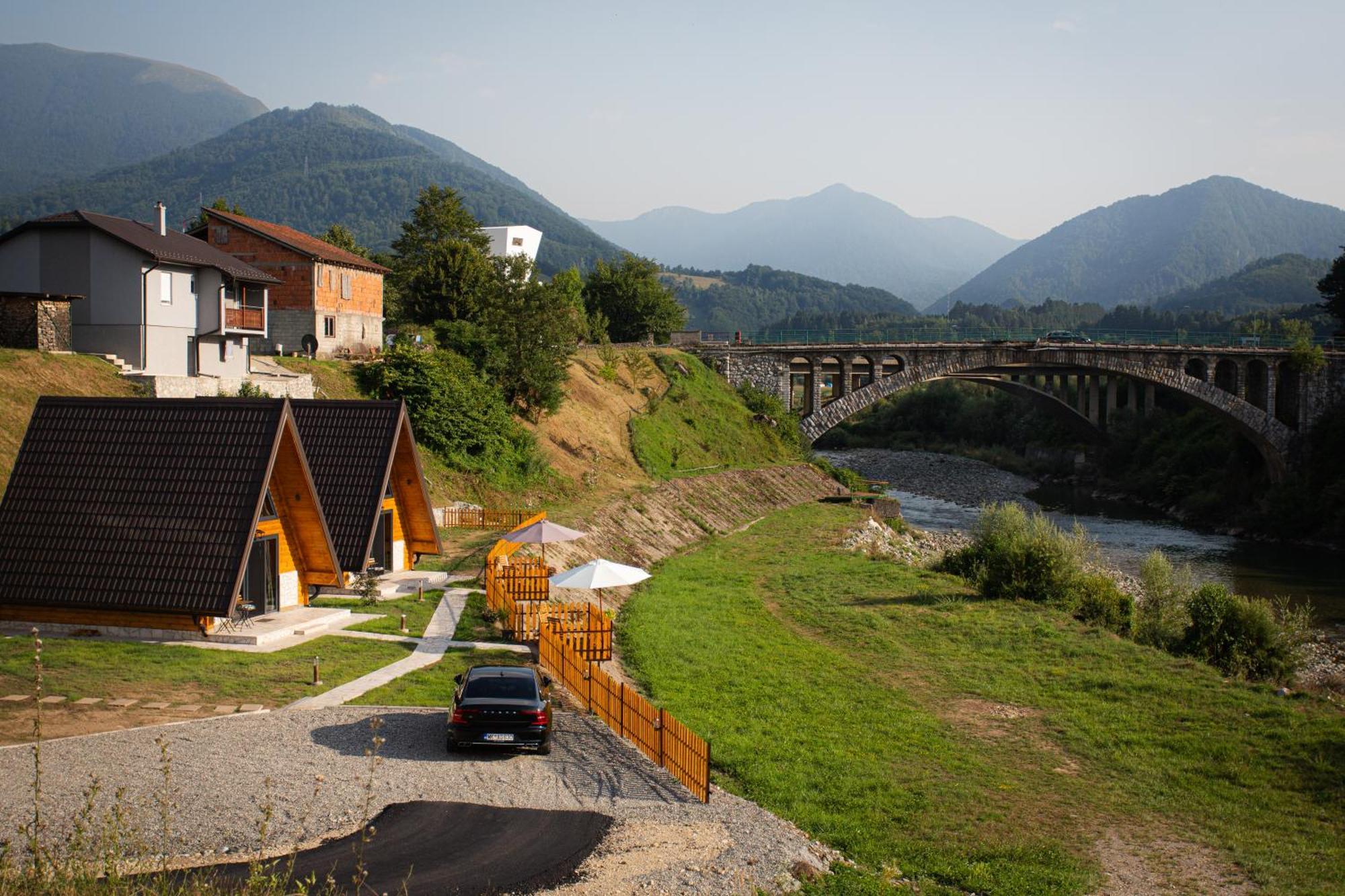 Waterfront Peace Villa Mojkovac Bagian luar foto